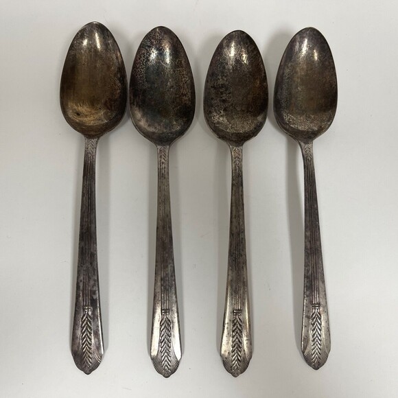 Wm. Rogers International Silver Allure Silver-plate Flatware Serving Spoons - Picture 1 of 6